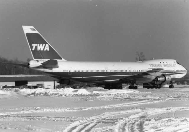 Boeing 747-200 (N93108) - A diversion to IND, most likely flight 771 from London to ORD.  Worth the trip out to the airport in the snow to see this rare late 1970s visitor!