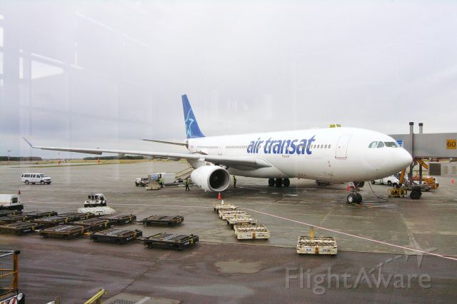 Airbus A330-300 —