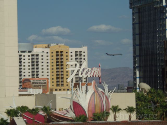 McDonnell Douglas MD-82 — - View from Caesar´s Palace in Las Vegas
