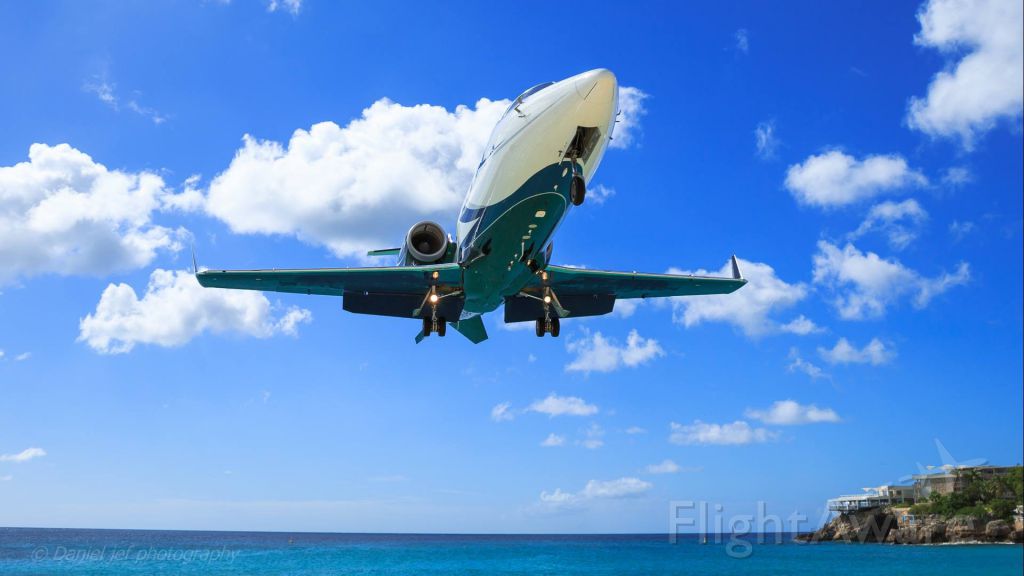 Learjet 60 (N724EF) - Landing in St. Maarten; 01-31-2017