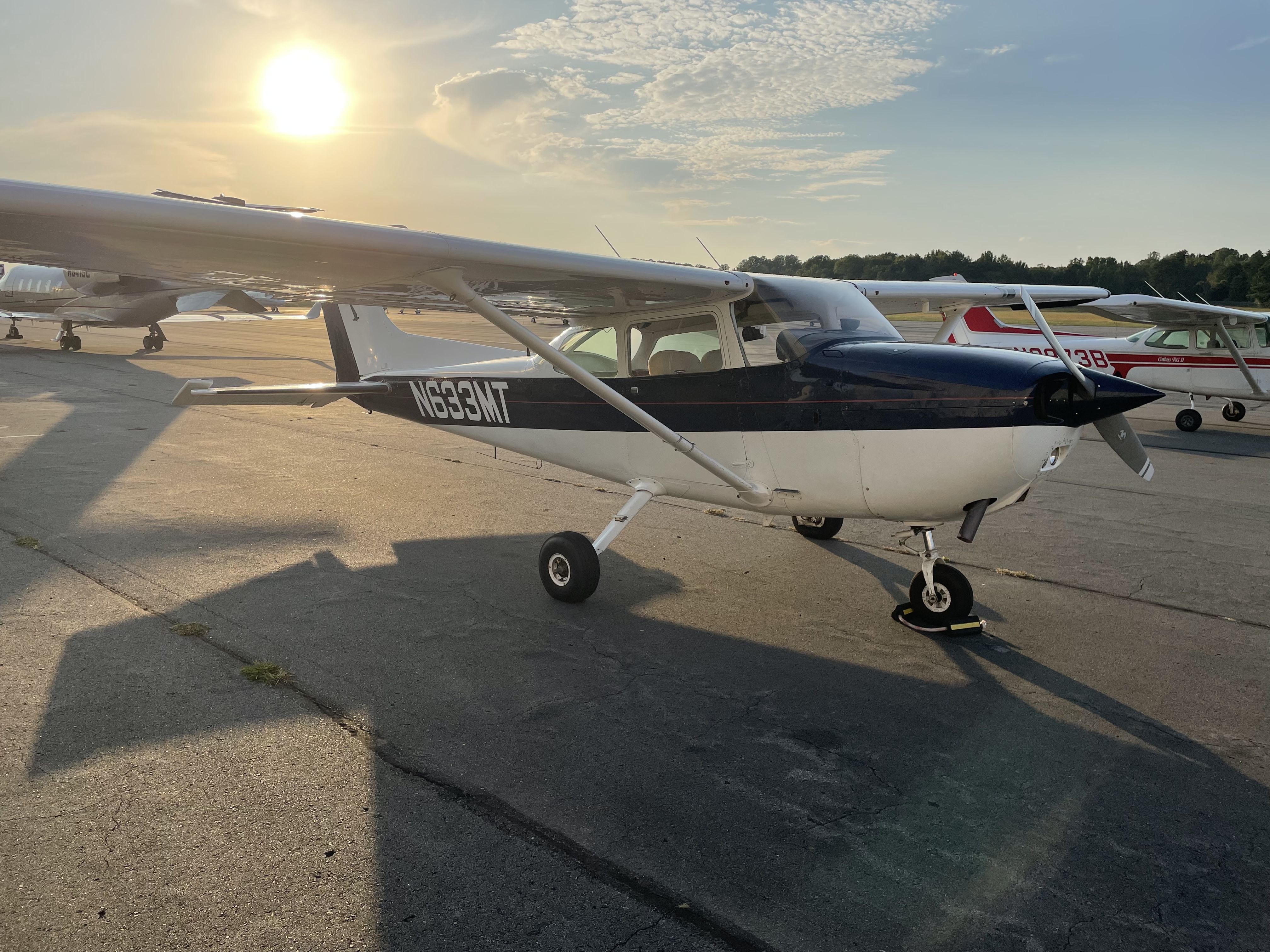 Cessna Skyhawk (N633MT)