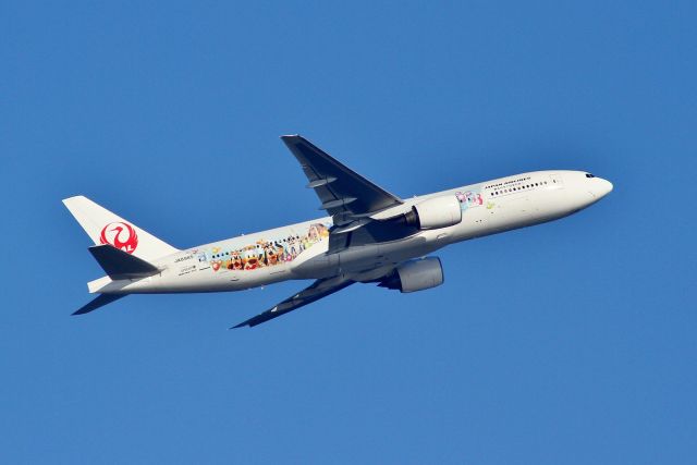 Boeing 777-200 (JA8985) - (18/11/2013)