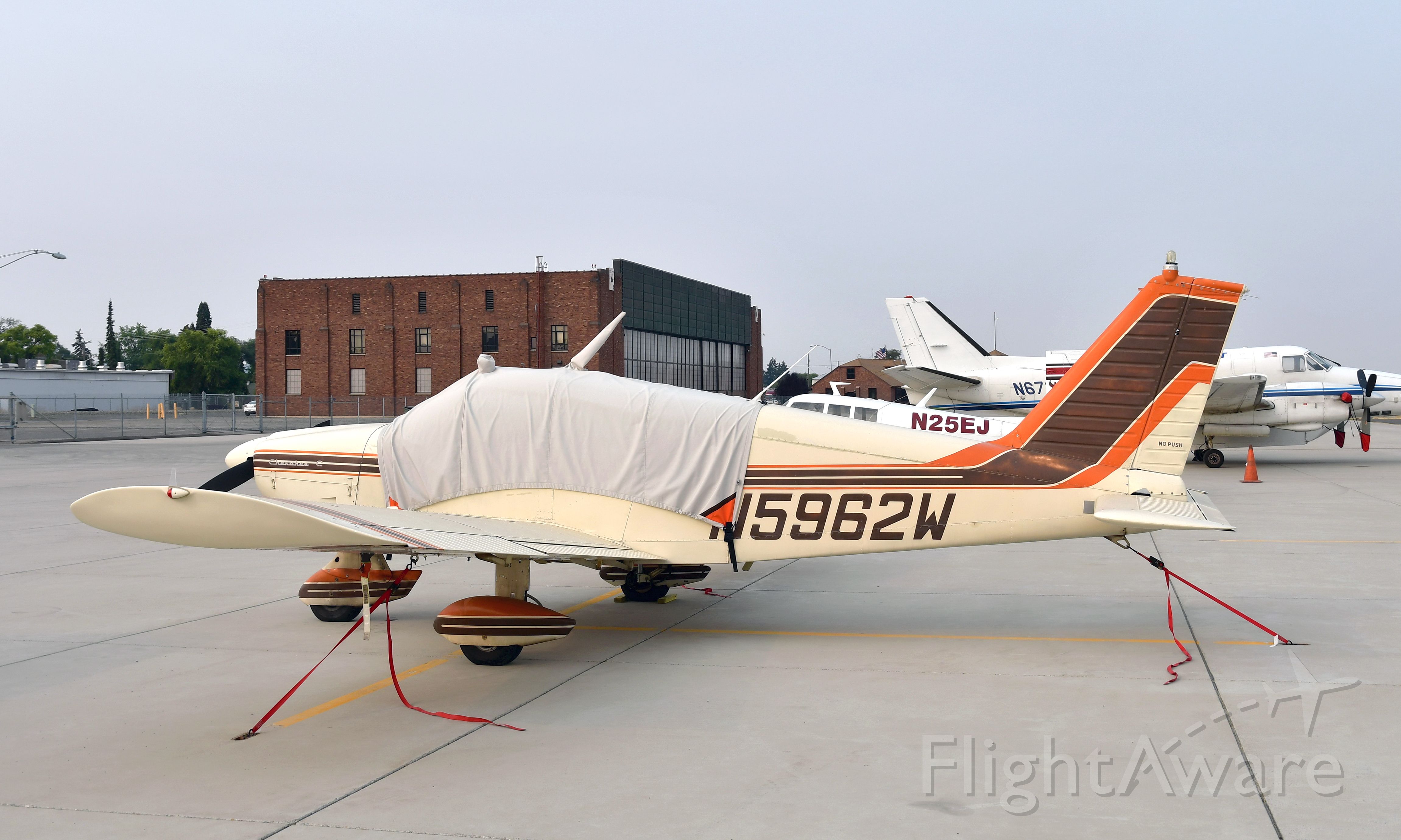 Piper Cherokee (N5962W) - Piper PA-28-150 N5962W in Spokane Felts Field