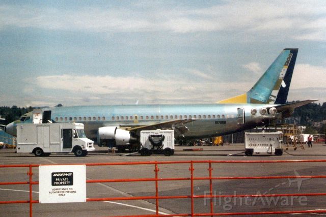 BOEING 737-300 (N1786B) - Seen here in May-89, registered F-GFUF 7-Jun-89.