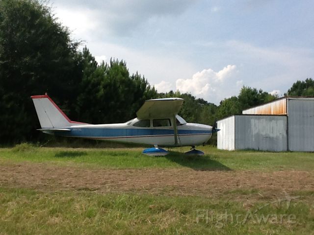 Cessna Skyhawk (N8476L)