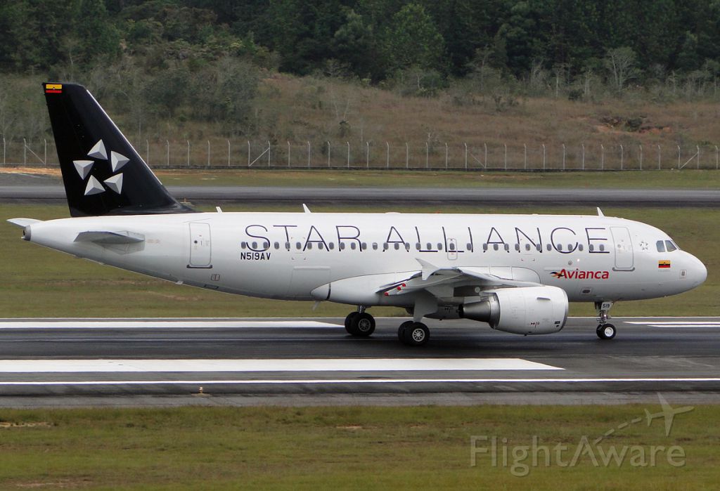 Airbus A319 (N519AV) - This one is the first Avianca's aircraft wearing the Star Alliance's livery. Avianca has recently accepted as a member of the alliance and this is the first photo of this aircraft