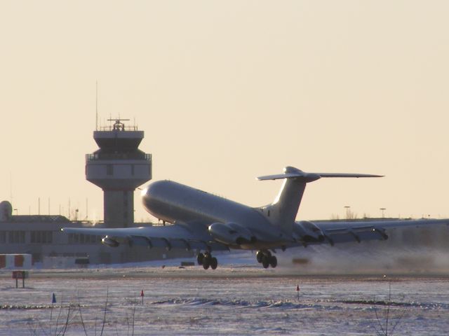 VICKERS VC-10 (XV106) - VC-10 taking off at Ottawa,Ontario,Canada. On runway 25.It was -17 outside when taken.