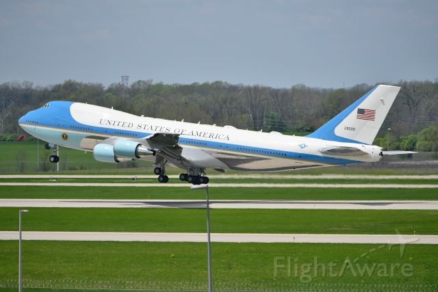 Boeing 747-200 (92-9000) - AF1 with President Trump departing 23-R at KIND on Friday, 04-26-19
