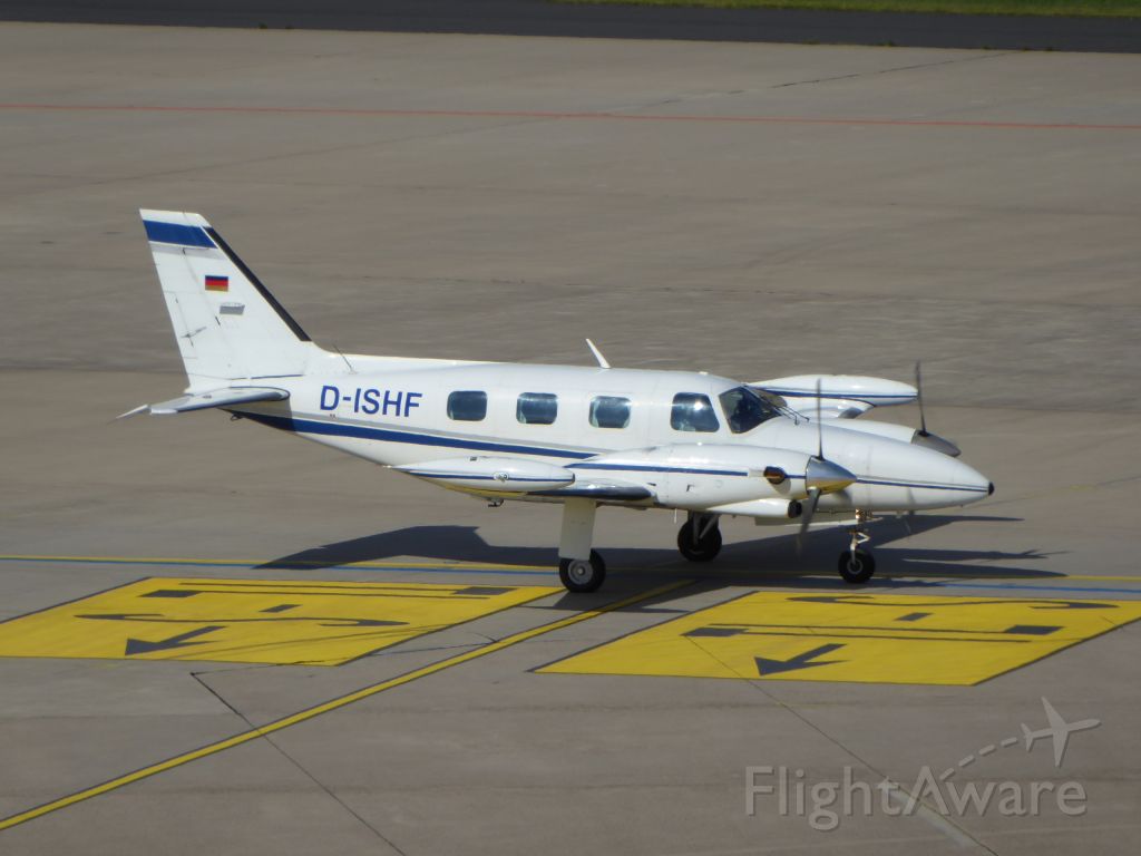 Piper Cheyenne (D-ISHF) - Piper PA31T1 Cheyenne I D-ISHF taxiing to 32R CGN. 17.04.2016.