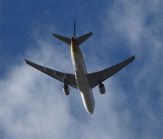 Boeing 777-200 (9V-SRQ) - FLIGHT SQ214 YPPH-SIN AT APPROX 3800  FT.br /HEADING NORTH OVER OUR PROPERTY HENLEY BROOK WA.