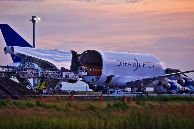 Boeing 747-200 (N747BC) - Dream Lifter, it is only 4 aircraft in the world that can carry dreams.