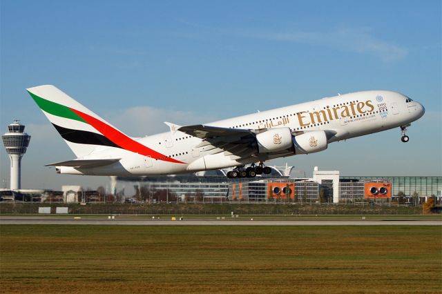 Airbus A380-800 (A6-EEN)