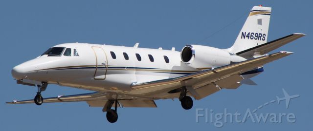 — — - Citation Excel N469RS on short final for runway 22 at Heber City, Utah