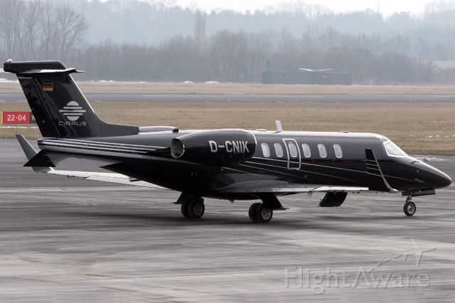 Learjet 40 (D-CNIK)
