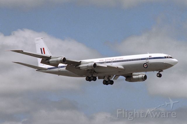 Boeing 707-300 (A20624) - Adelaide,  November 19, 1989
