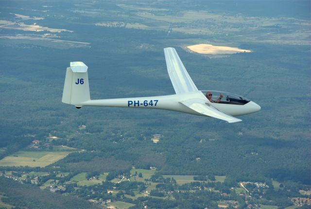 De Havilland Mosquito (PHA647) - Glasflügel H-303 Mosquito-B