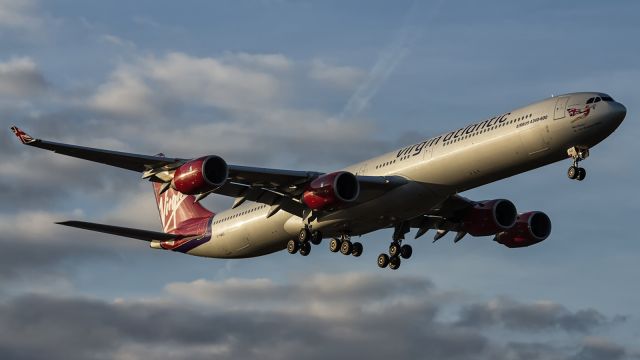 — — - Virgin Atlantic, A346, approaches runway 09L at LHR.