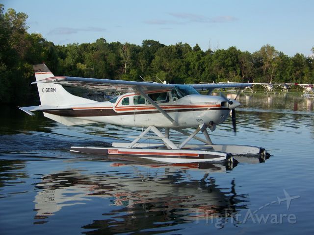 C-GDBM — - Oshkosh fly in at lake Air Venture 2009