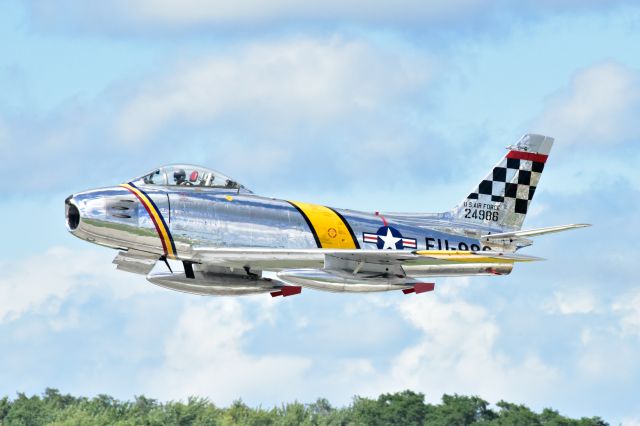 North American F-86 Sabre (NX188RL) - Waukegan Air Show