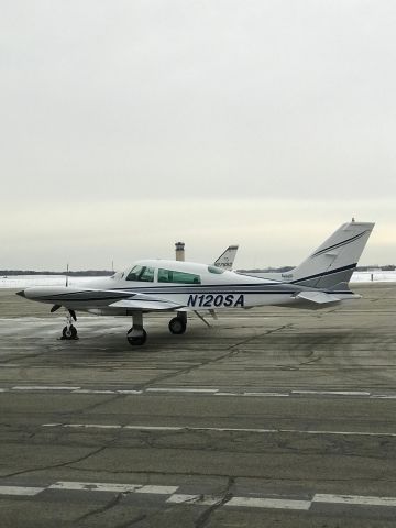 Cessna 310 (N120SA)