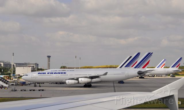 Airbus A340-300 (F-GLZR) - Air France Airbus A340-313 F-GLZR in Paris 
