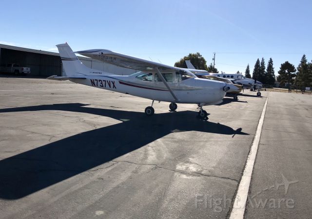 Cessna Skylane RG (N737VX)