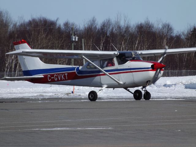 Cessna Skyhawk (C-GVKT)