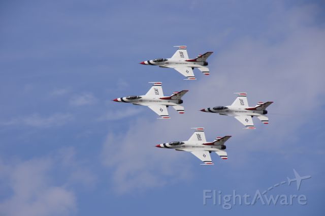 Lockheed F-16 Fighting Falcon — - Sun-n-Fun 2012 Thunderbirds