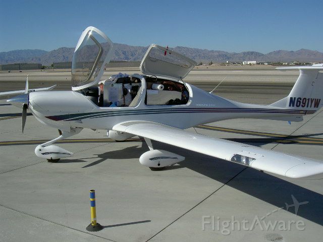 Diamond Star (N691YW) - DA40 ON THE RAMP IN LAS VEGAS, ONE OF THREE GOING TO HONOLULU FOR GALVIN FLYING SERVICES, DELIVERED BY FLIGHT CONTRACT SERVICES, FRED SORENSON