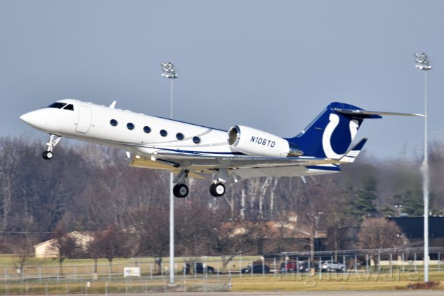 N106TD — - One of the Indianapolis Colt's organizations two G-IV's shown departing 23-R on 12-21-21