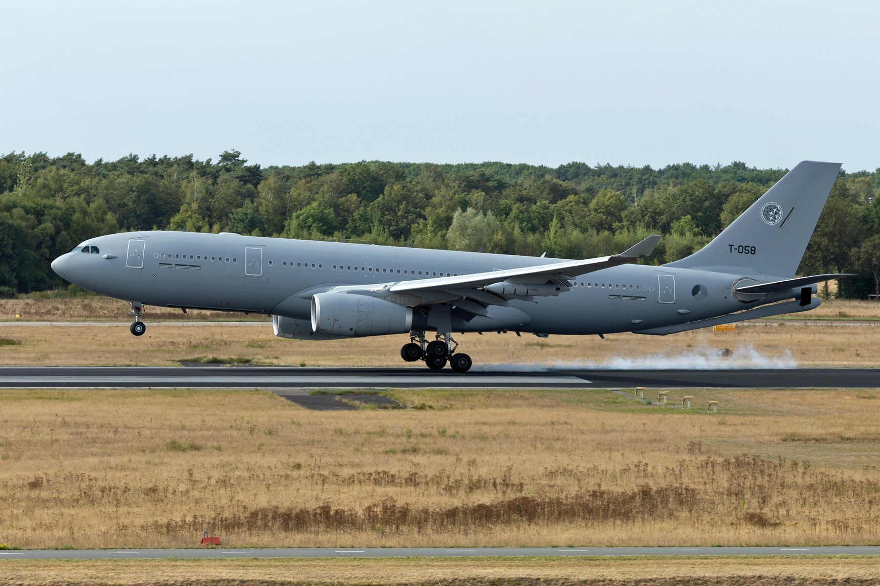 Airbus A330-200 (T058)