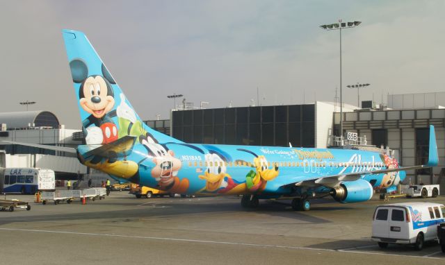 Boeing 737-900 (N318AS) - Were going to Disney Land (from Alaska)!