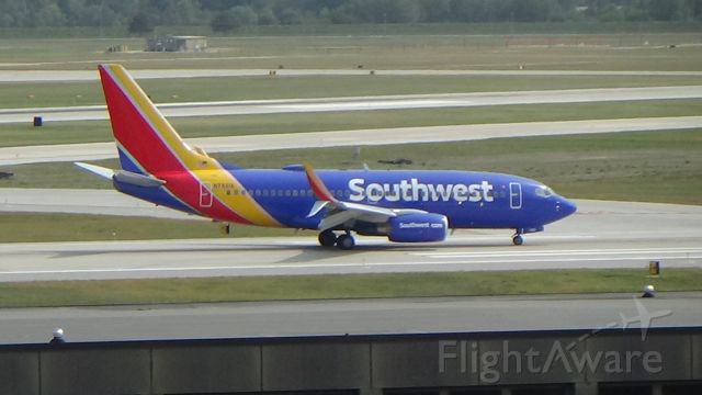 Boeing 737-700 (N7881A) - A Southwest 737-700 just arriving. Date - Sep 19, 2020