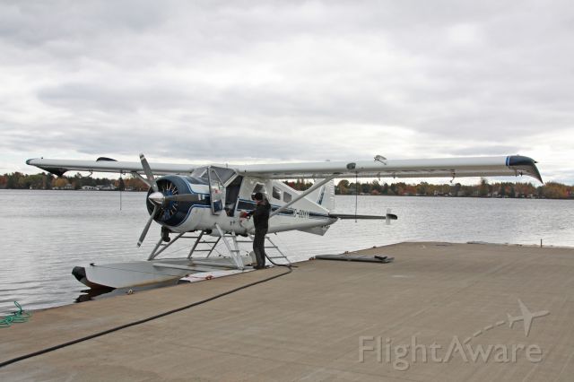 De Havilland Canada DHC-2 Mk1 Beaver (C-GDXY) - Beaver au ponton (Lac à la Tortue - Québec)