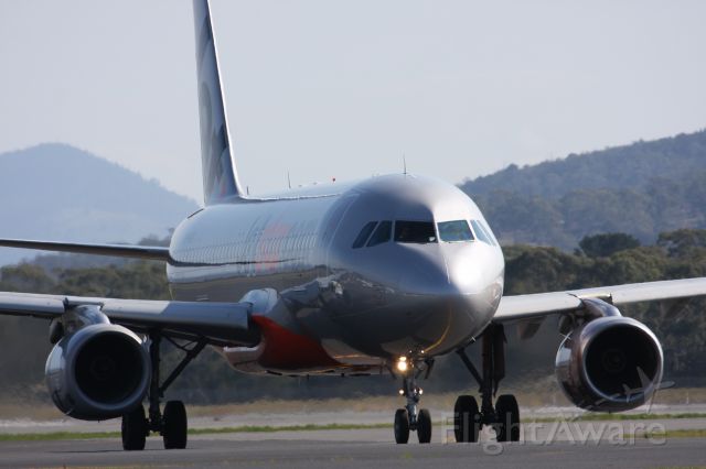 Airbus A320 (VH-VGQ) - Jet Star A320-232 at Hobart Airport Tasmania September 2015
