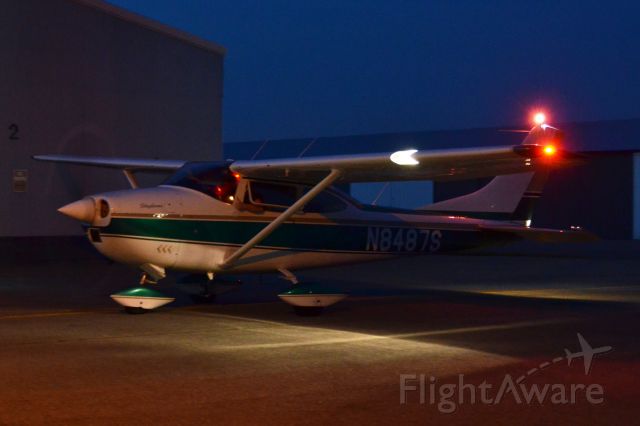 Cessna Skylane (N8487S) - Just landed in Hagerstown, MD after flight to Lancaster, PA for diner.