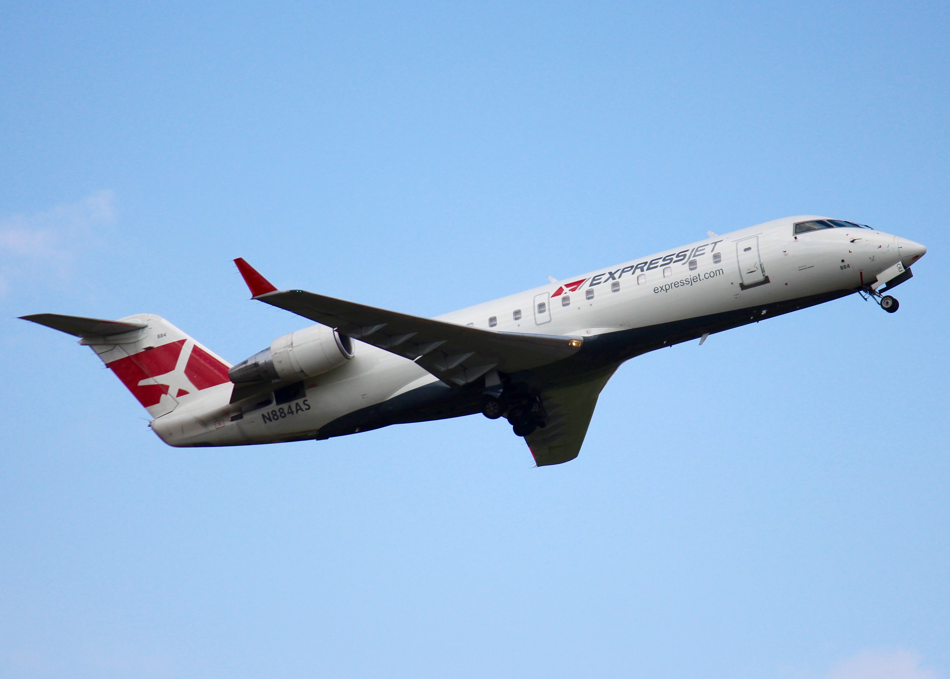 Canadair Regional Jet CRJ-200 (N884AS) - At Shreveport Regional. 2001 Bombardier CRJ-200ER (CL-600-2B19)
