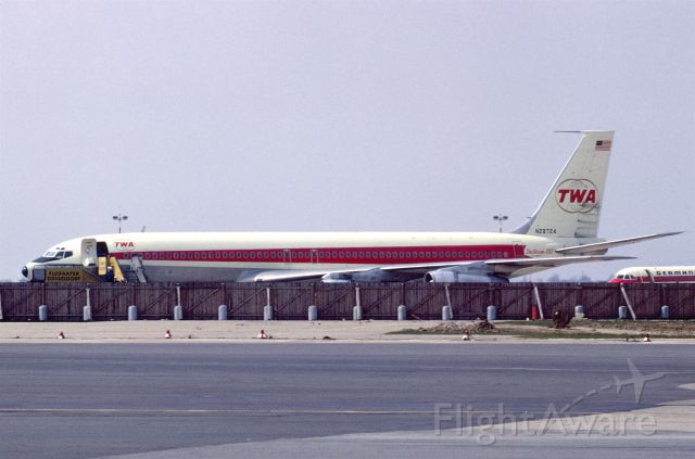 Boeing 707-300 (N28724) - April 1970 at Düsseldorf (EDDL)