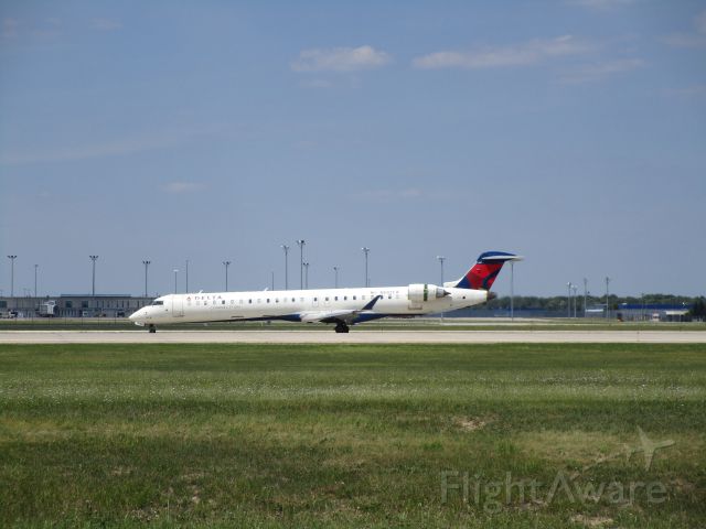 Canadair Regional Jet CRJ-900 (N582CA)
