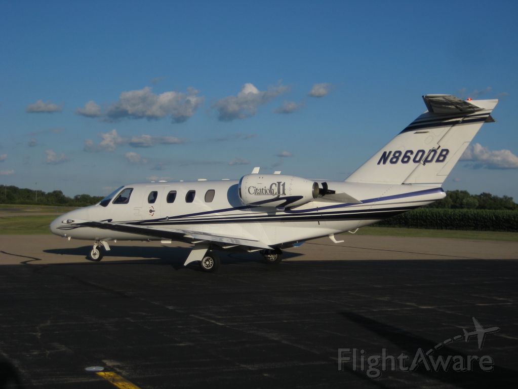 Cessna Citation CJ1 (N860DB) - taxiing out for departure
