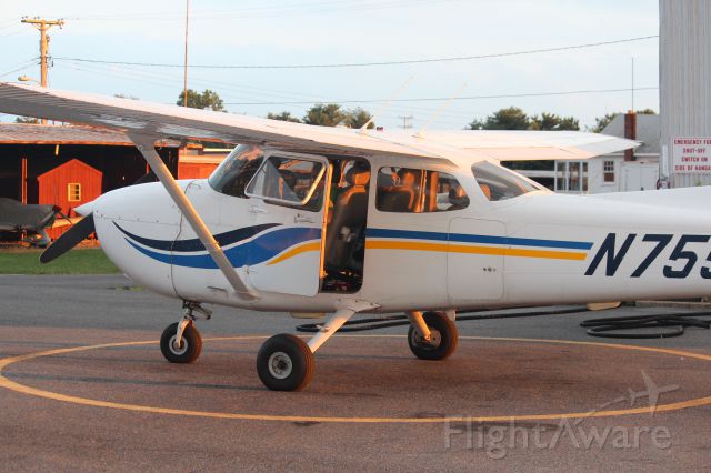 Cessna Skyhawk (N755SP) - Going on of my training flights with Navy Annapolis Flight Center