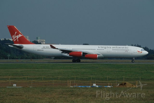 Airbus A340-300 (G-VSUN) - Departure at Narita Intl Airport Rwy16R on 1996/10/19
