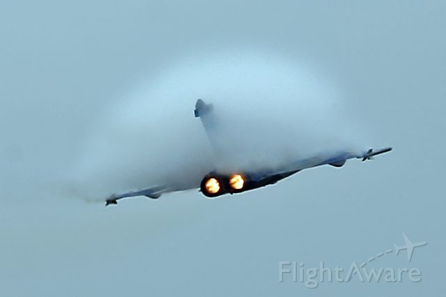 — — - Italian AF Tornado performing on a wet afternoon at RAF Fairford, UK