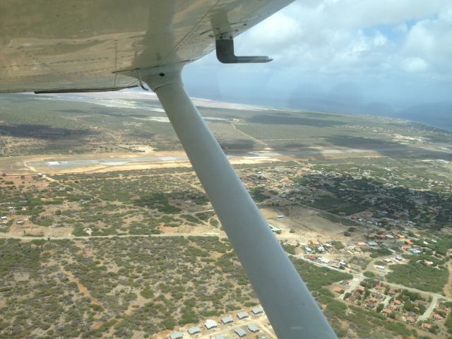 Cessna Skyhawk (N51832) - Cross Country flight from Curacao (TNCC) to Bonaire (TNCB)