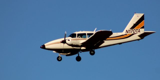 Piper Aztec (N170TA) - On short final is this 1975 Piper PA-23-250 Aztec in the Winter of 2023.