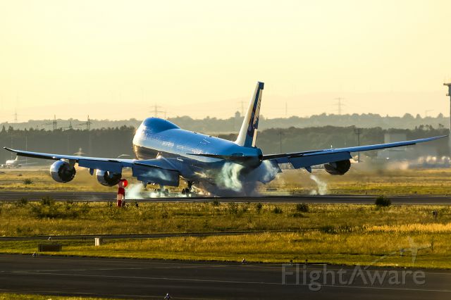BOEING 747-8 (HL7639)