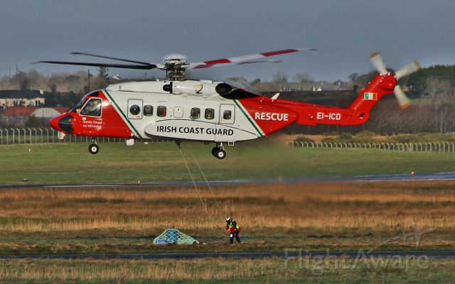 Sikorsky Helibus (EI-ICD) - irish coast guard s-92 ei-icd doing some external load training in shannon 20/1/15.