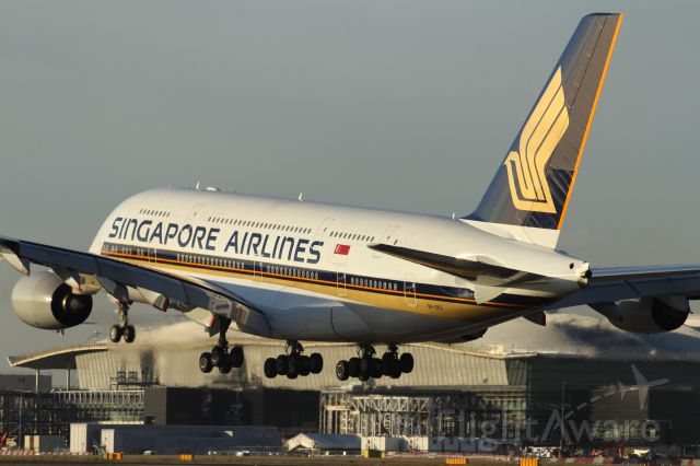 Airbus A380-800 (9V-SKD) - Singapore Airlines A380-800 about to land at LHR.