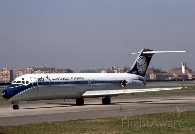 McDonnell Douglas DC-9-30 (I-ATIJ)