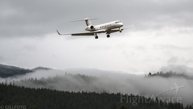 Gulfstream Aerospace Gulfstream V (N529QS) - Landing at Juneau International Airport, Alaska.